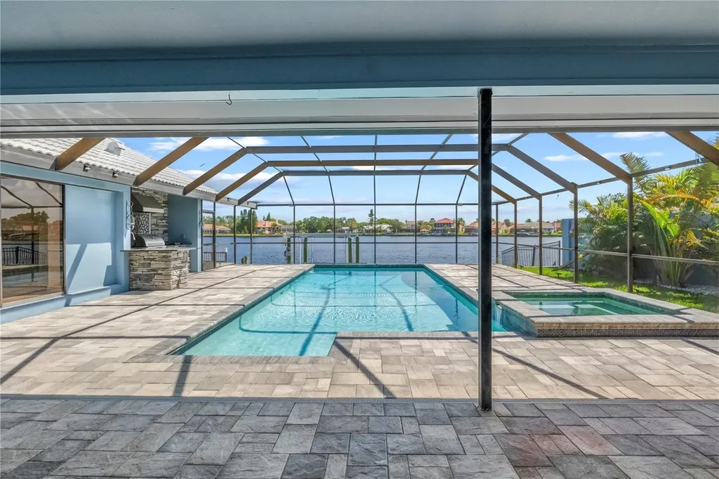 5104 E Longboat Boulevard Tampa FL 33615