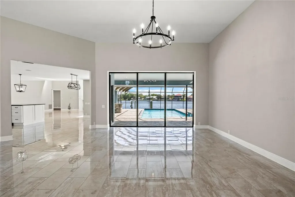 5104 E Longboat Boulevard Tampa FL 33615