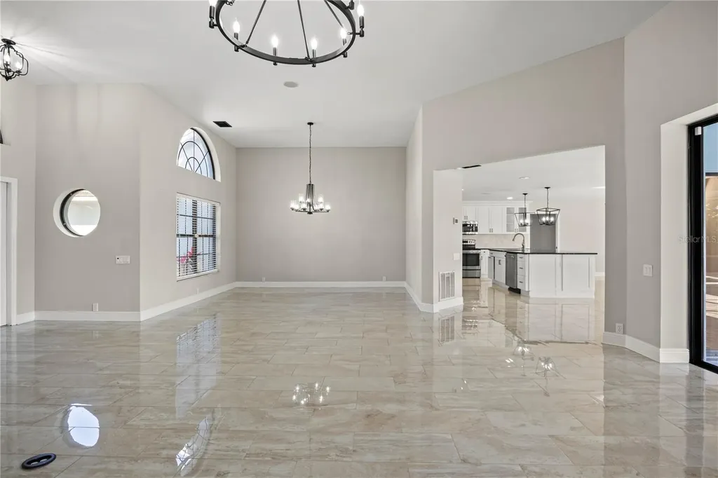 5104 E Longboat Boulevard Tampa FL 33615