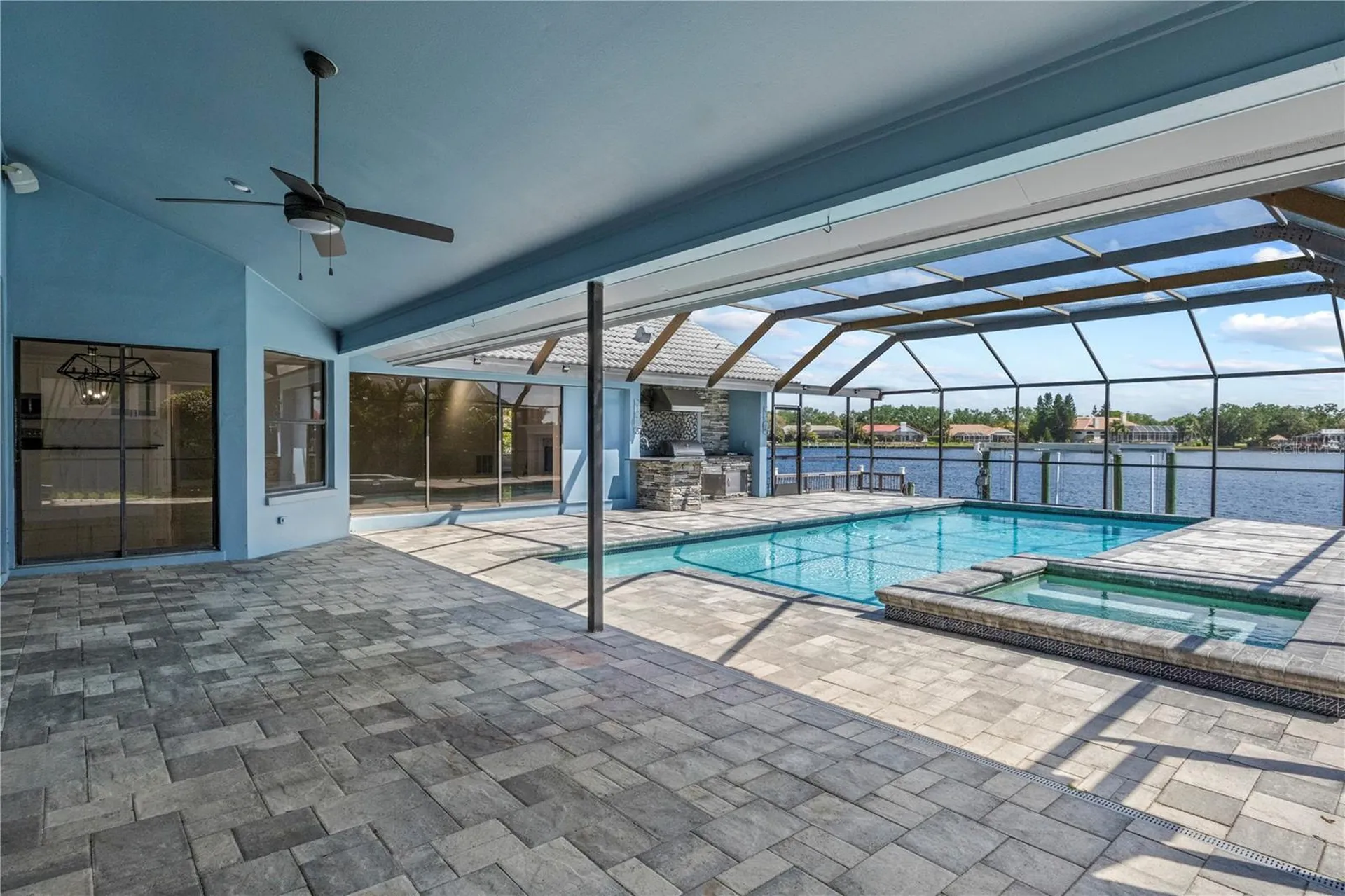 5104 E Longboat Boulevard Tampa FL 33615