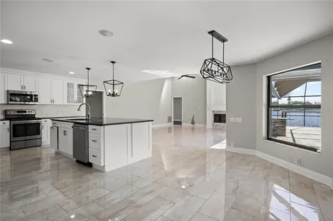 5104 E Longboat Boulevard Tampa FL 33615