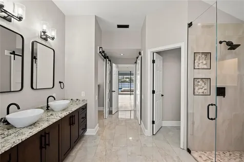 5104 E Longboat Boulevard Tampa FL 33615