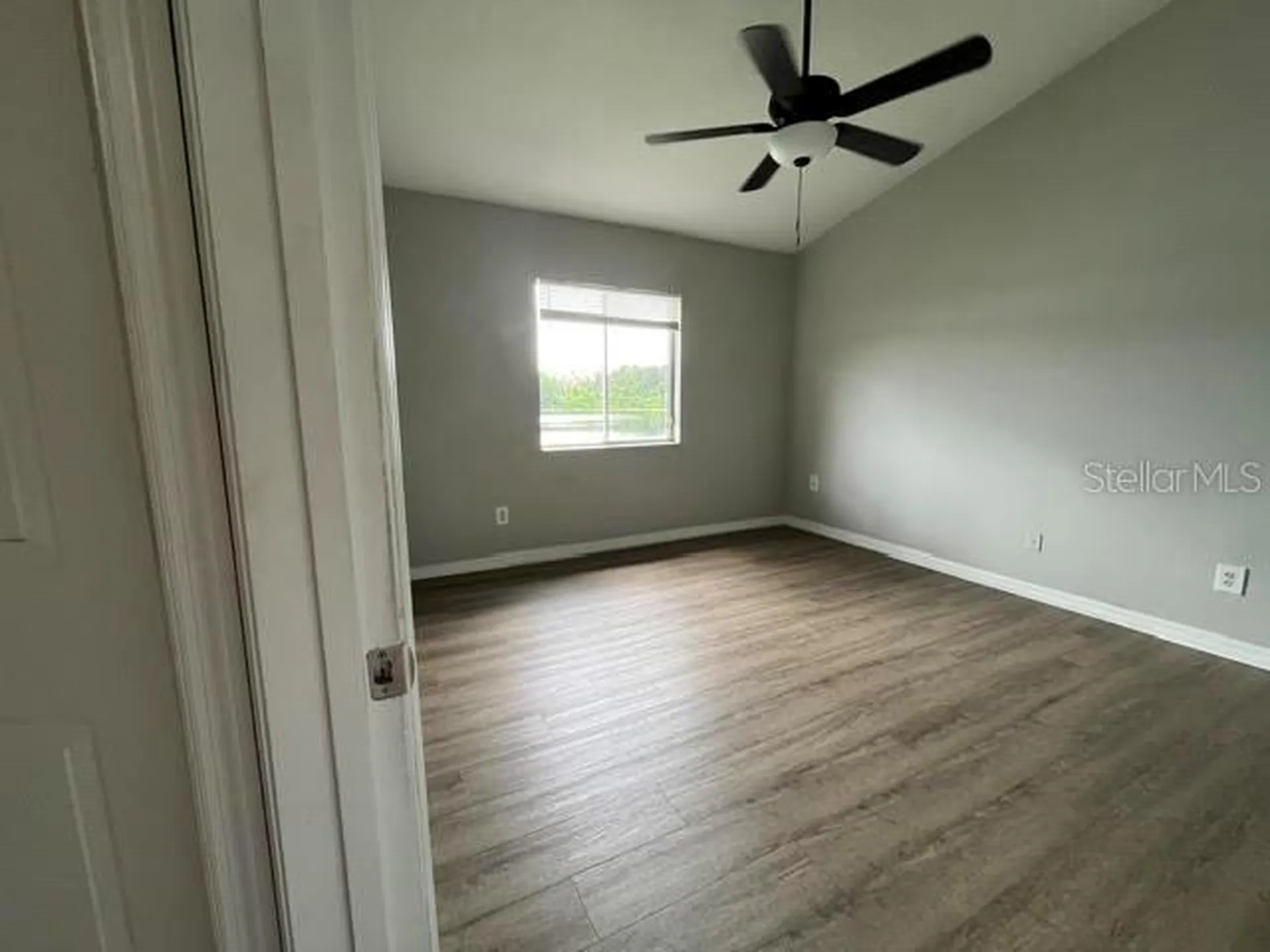 145 N Pearl Lake Causeway Altamonte Springs FL 32714