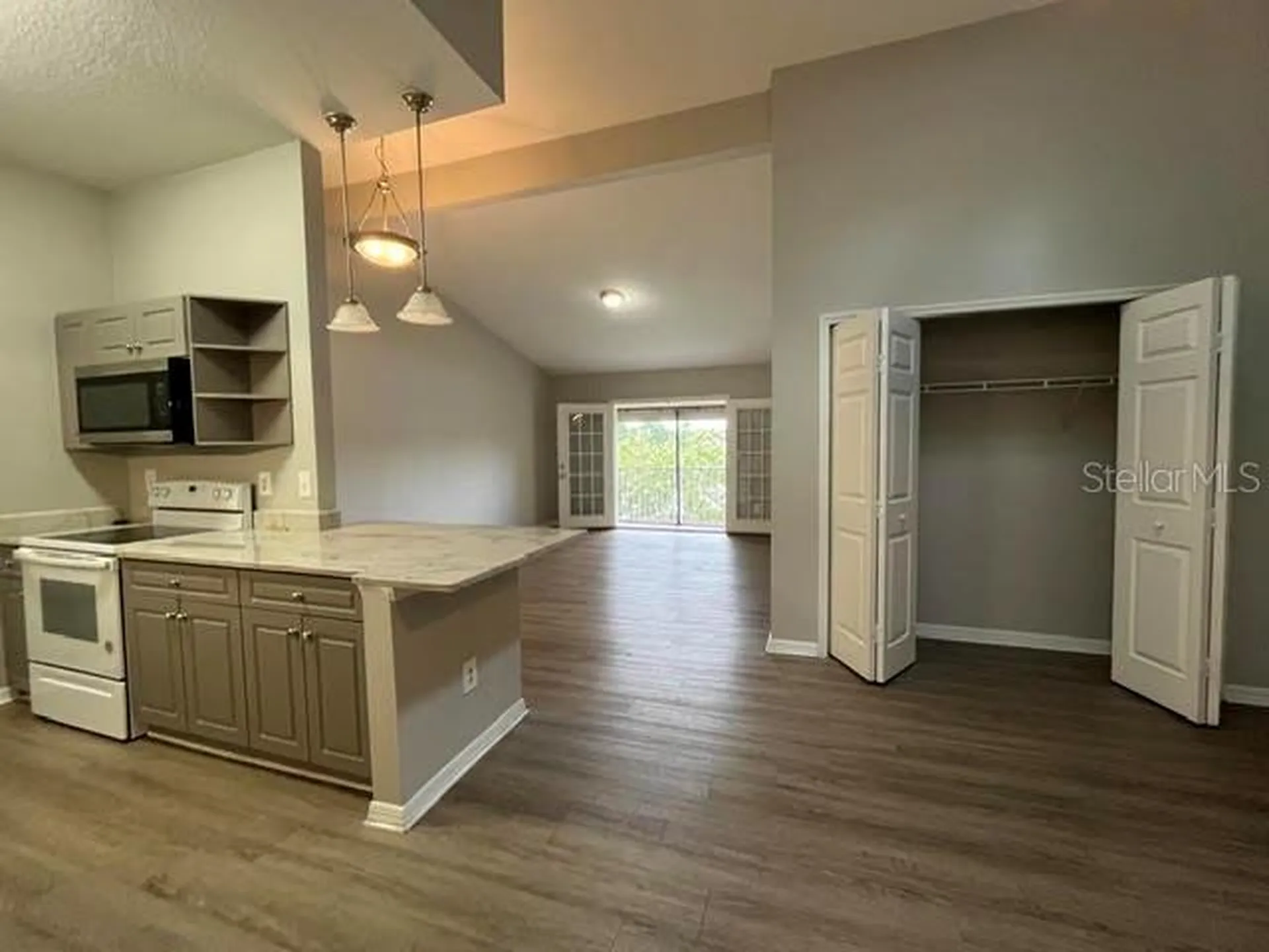 145 N Pearl Lake Causeway Altamonte Springs FL 32714