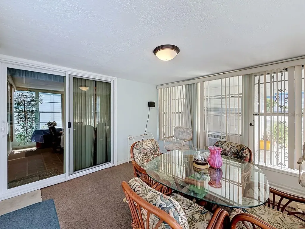 176 Sunset Drive Tavares FL 32778