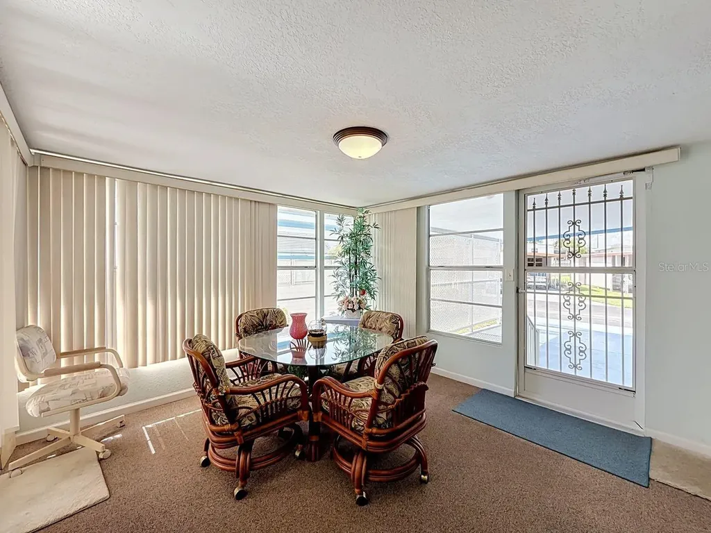 176 Sunset Drive Tavares FL 32778