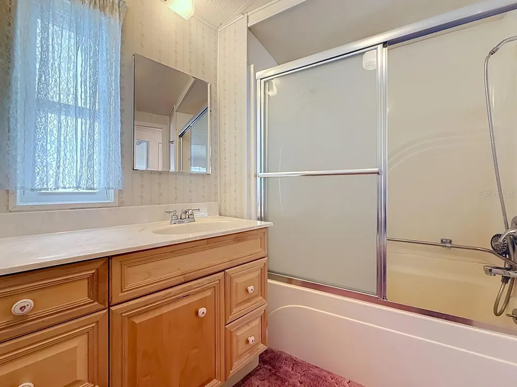 176 Sunset Drive Tavares FL 32778