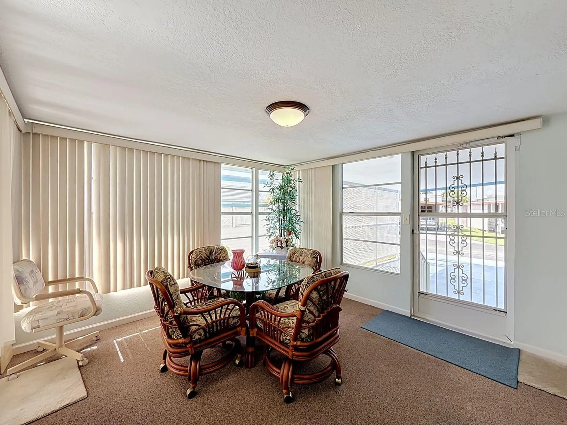 176 Sunset Drive Tavares FL 32778