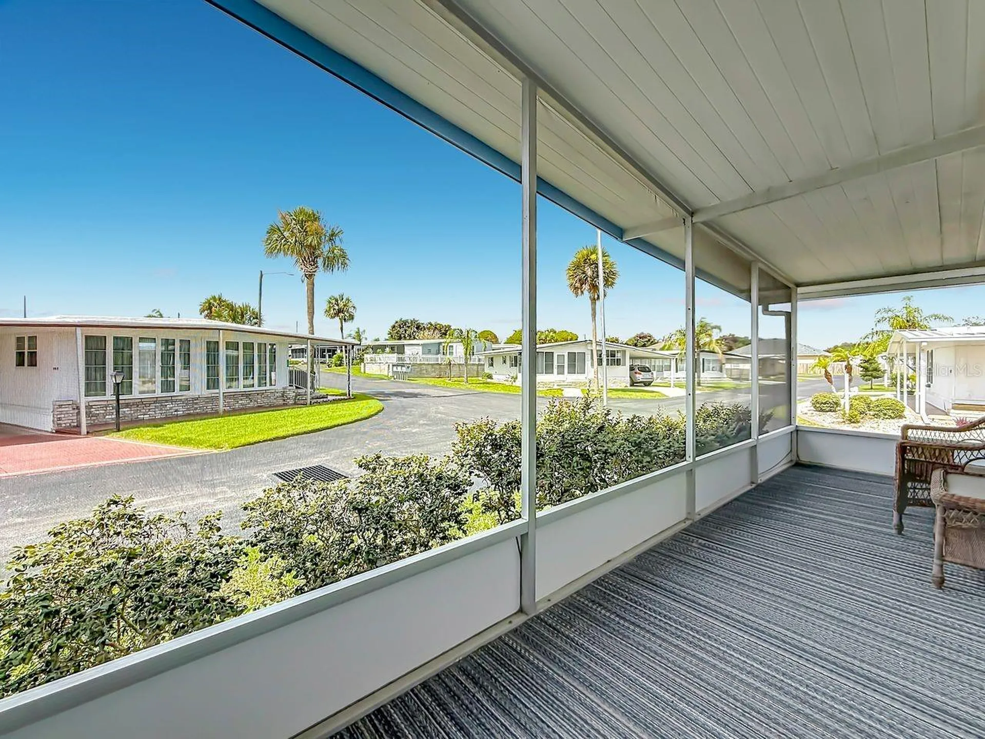 176 Sunset Drive Tavares FL 32778