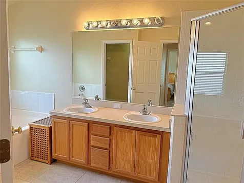13129 Thoroughbred Loop Largo FL 33773