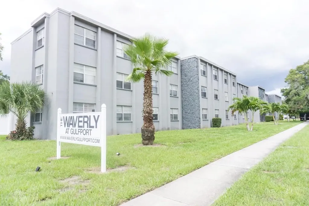 4601 22nd Avenue S St Petersburg FL 33711