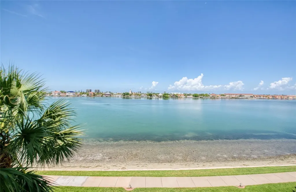 7984 Sailboat Key Boulevard S St Petersburg FL 33707