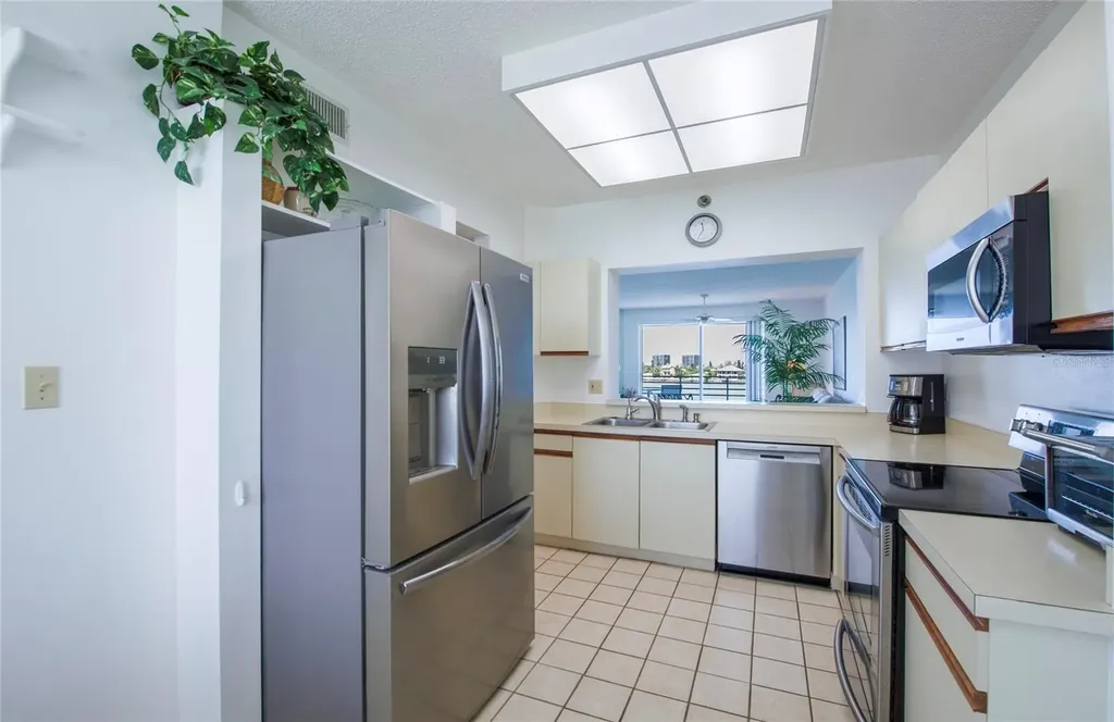7984 Sailboat Key Boulevard S St Petersburg FL 33707