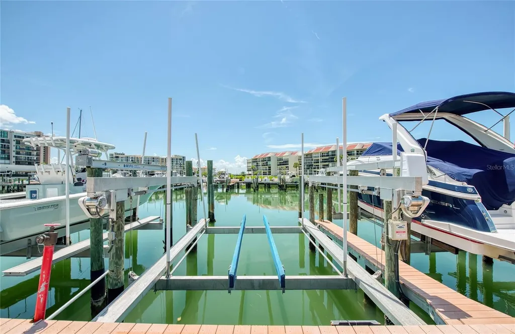 7984 Sailboat Key Boulevard S St Petersburg FL 33707
