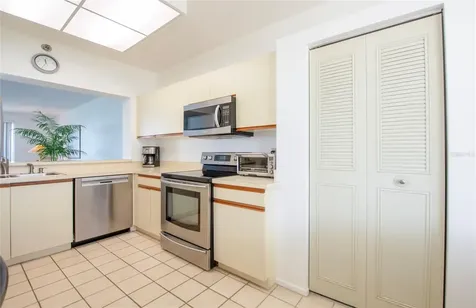 7984 Sailboat Key Boulevard S St Petersburg FL 33707