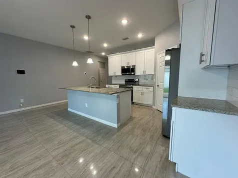 117 W Murphy Street Davenport FL 33837