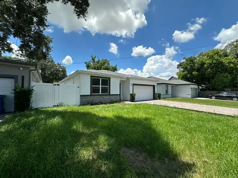 117 W Murphy Street Davenport FL 33837
