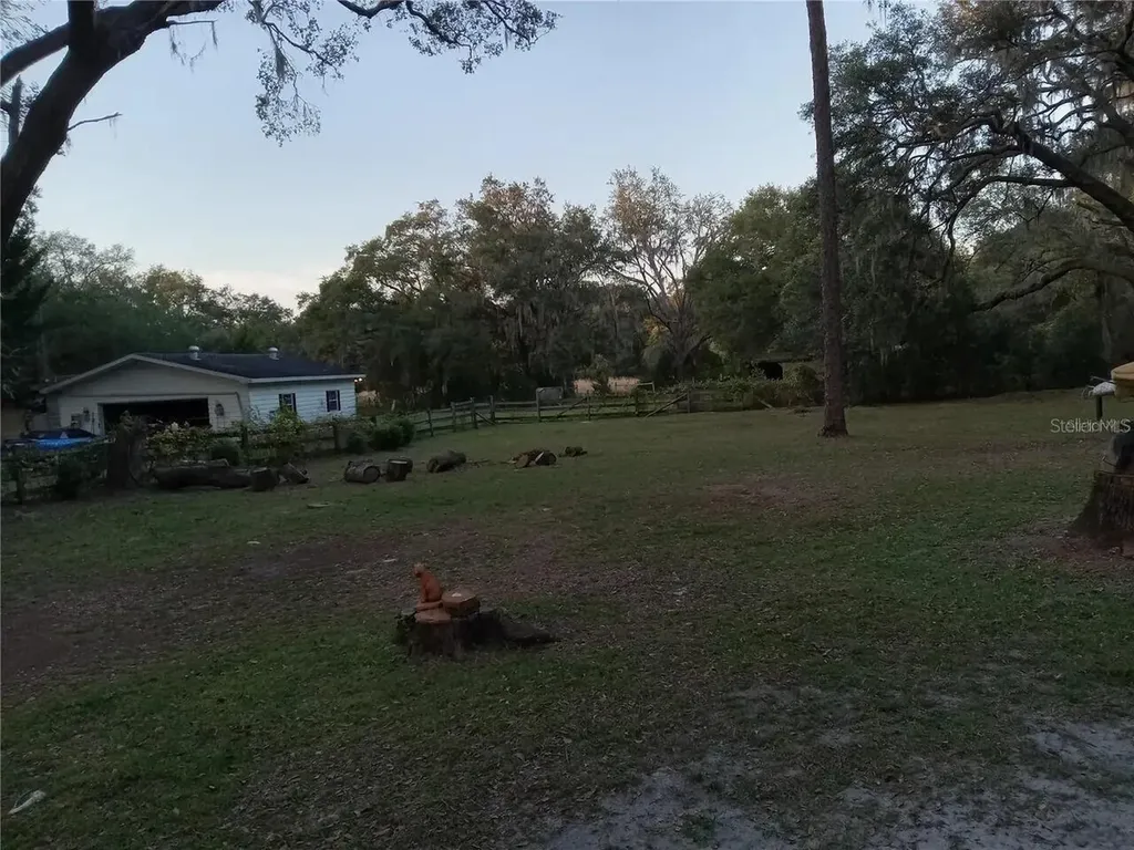 16395 SE 117th Avenue Weirsdale FL 32195