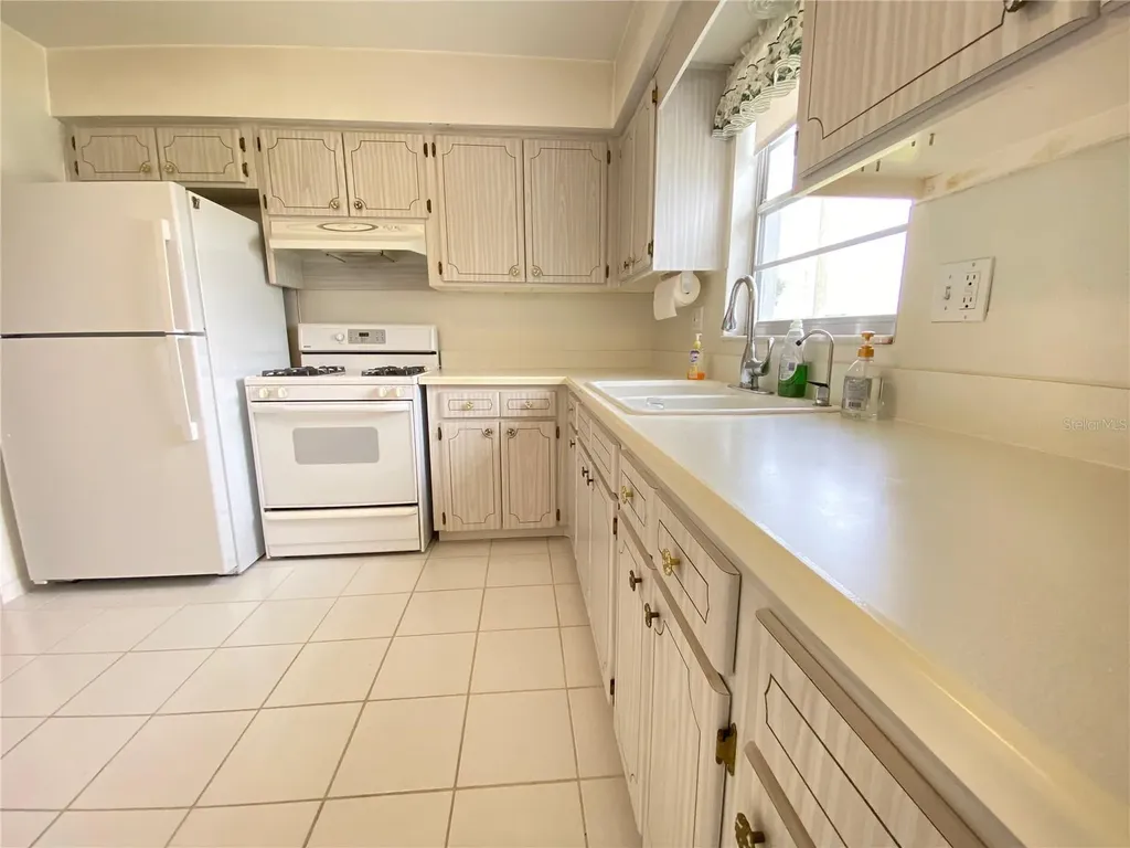 5105 Rose Place N Pinellas Park FL 33782