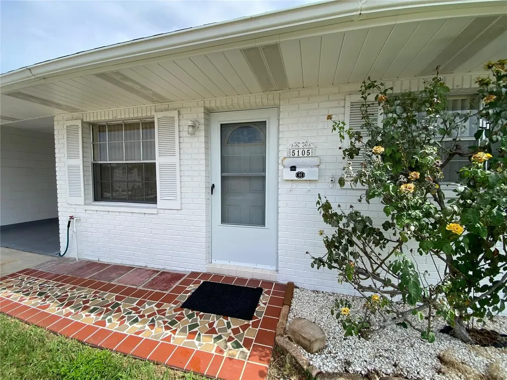 5105 Rose Place N Pinellas Park FL 33782
