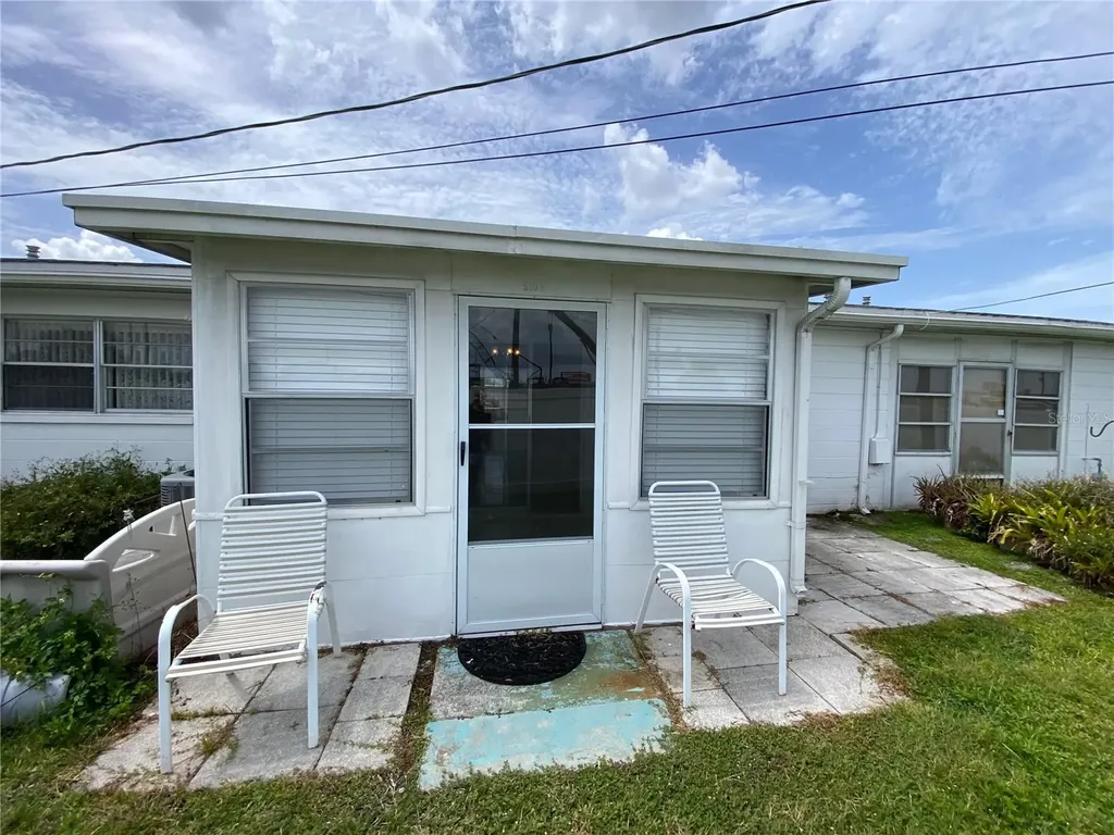 5105 Rose Place N Pinellas Park FL 33782