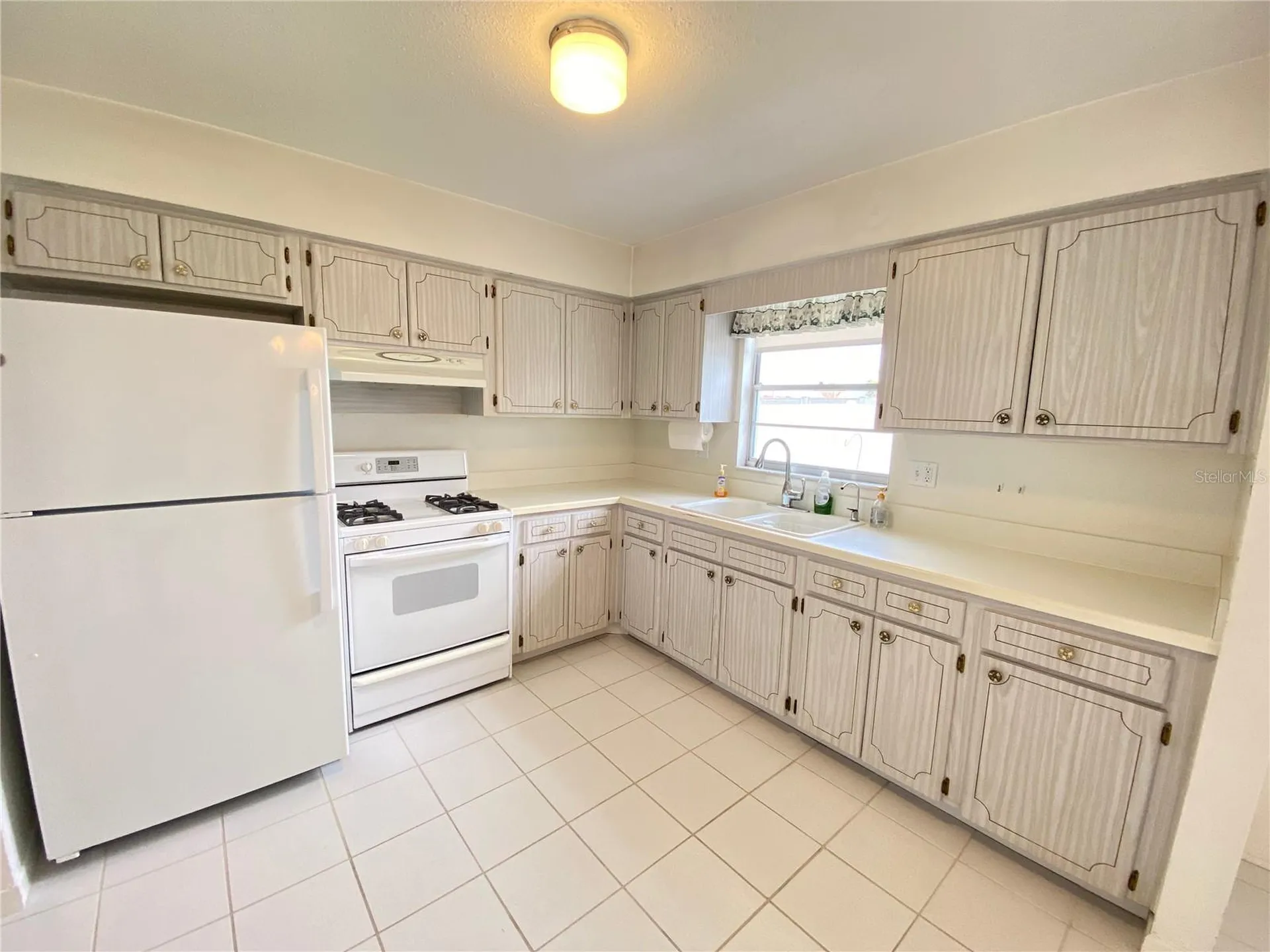5105 Rose Place N Pinellas Park FL 33782