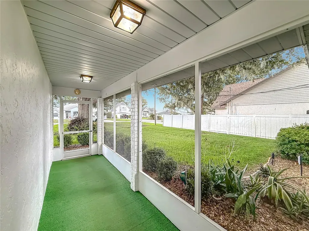 33909 Linda Lane Leesburg FL 34788