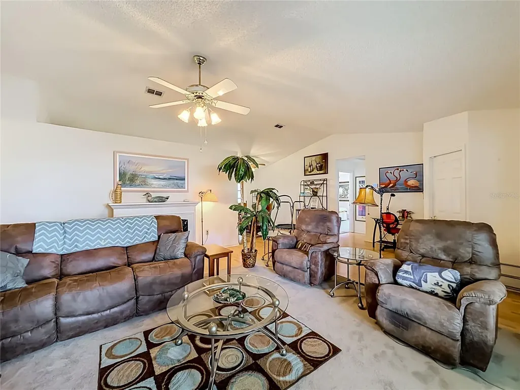 33909 Linda Lane Leesburg FL 34788
