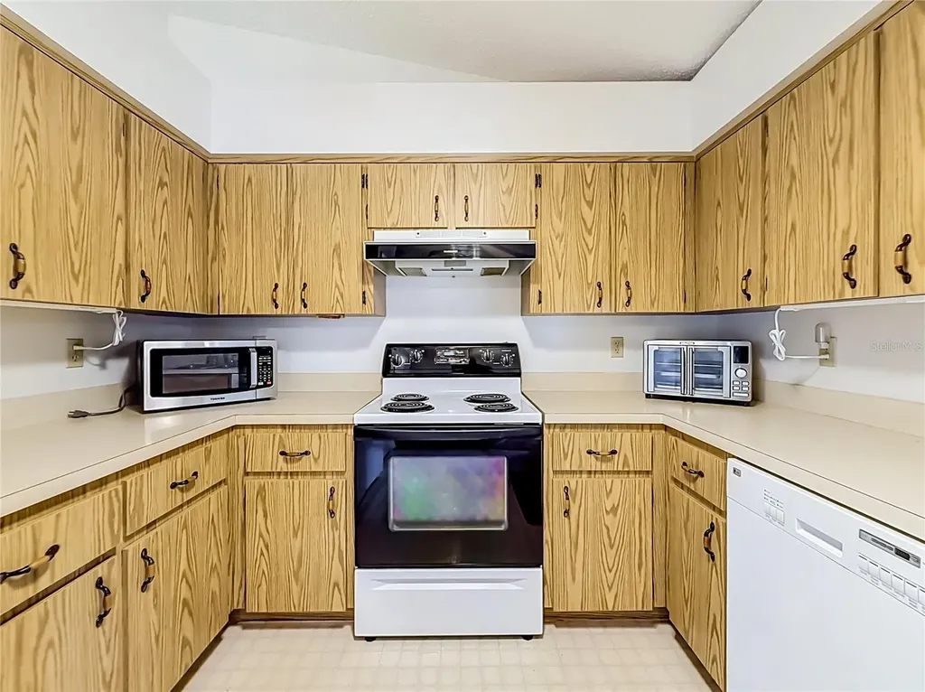 33909 Linda Lane Leesburg FL 34788