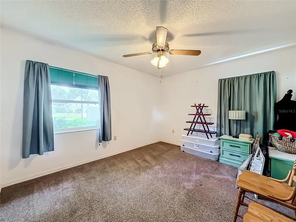 33909 Linda Lane Leesburg FL 34788
