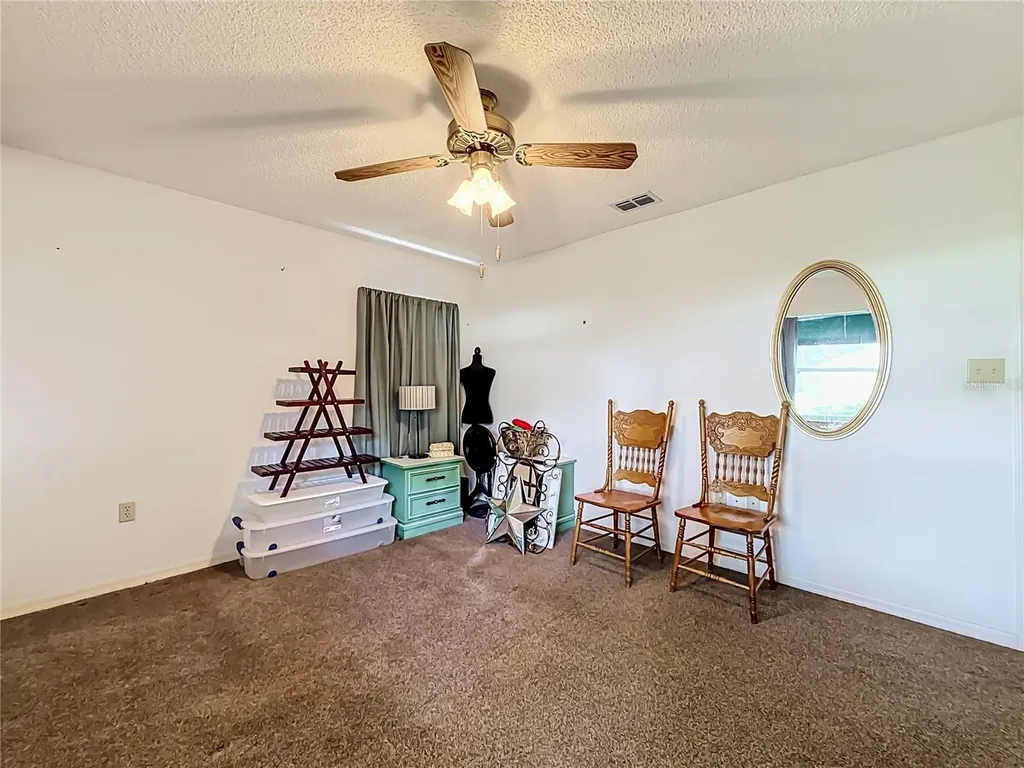 33909 Linda Lane Leesburg FL 34788