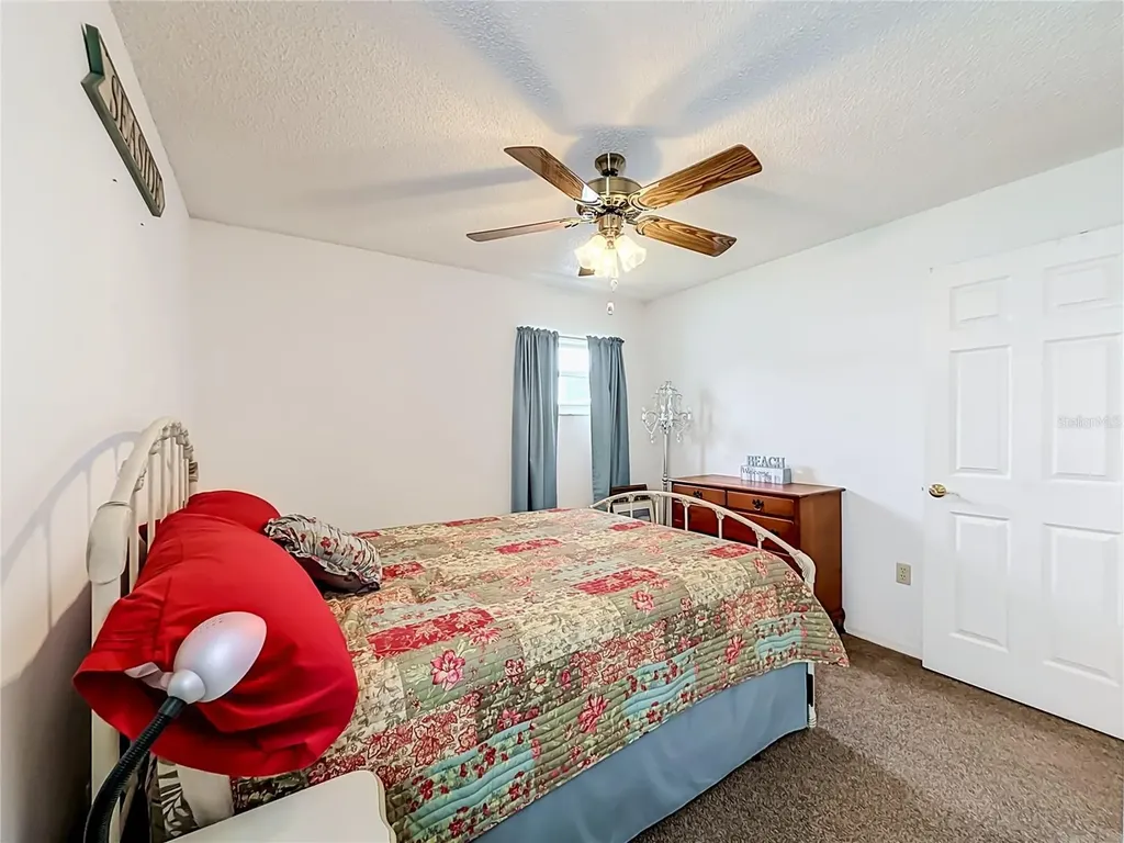 33909 Linda Lane Leesburg FL 34788