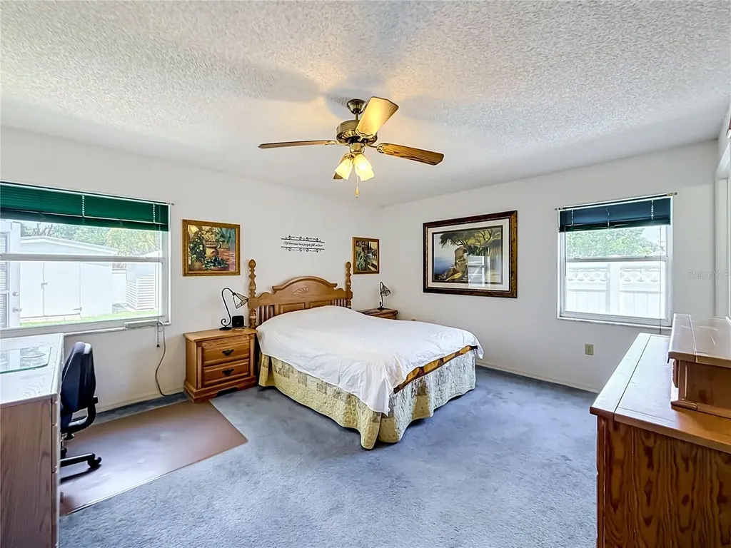 33909 Linda Lane Leesburg FL 34788