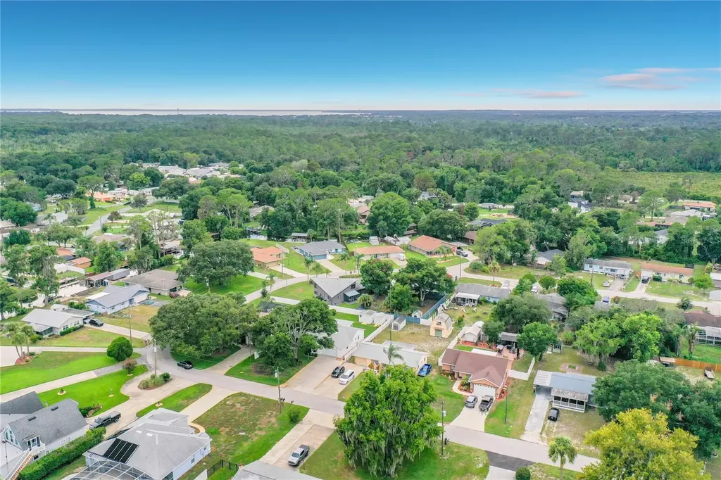 33909 Linda Lane Leesburg FL 34788