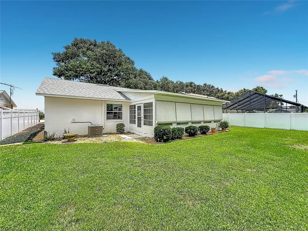 33909 Linda Lane Leesburg FL 34788
