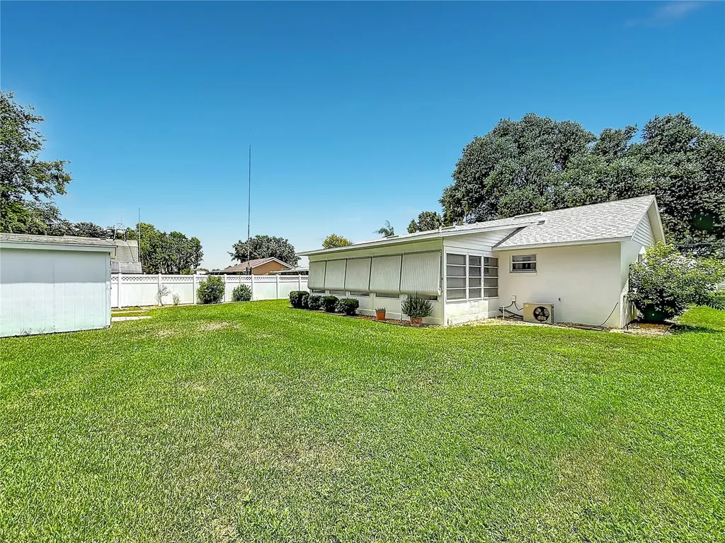 33909 Linda Lane Leesburg FL 34788