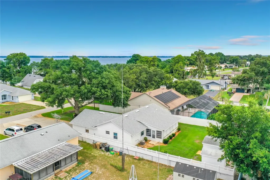 33909 Linda Lane Leesburg FL 34788