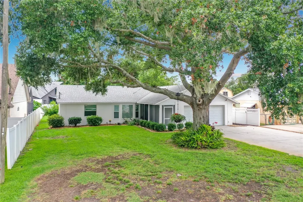 33909 Linda Lane Leesburg FL 34788