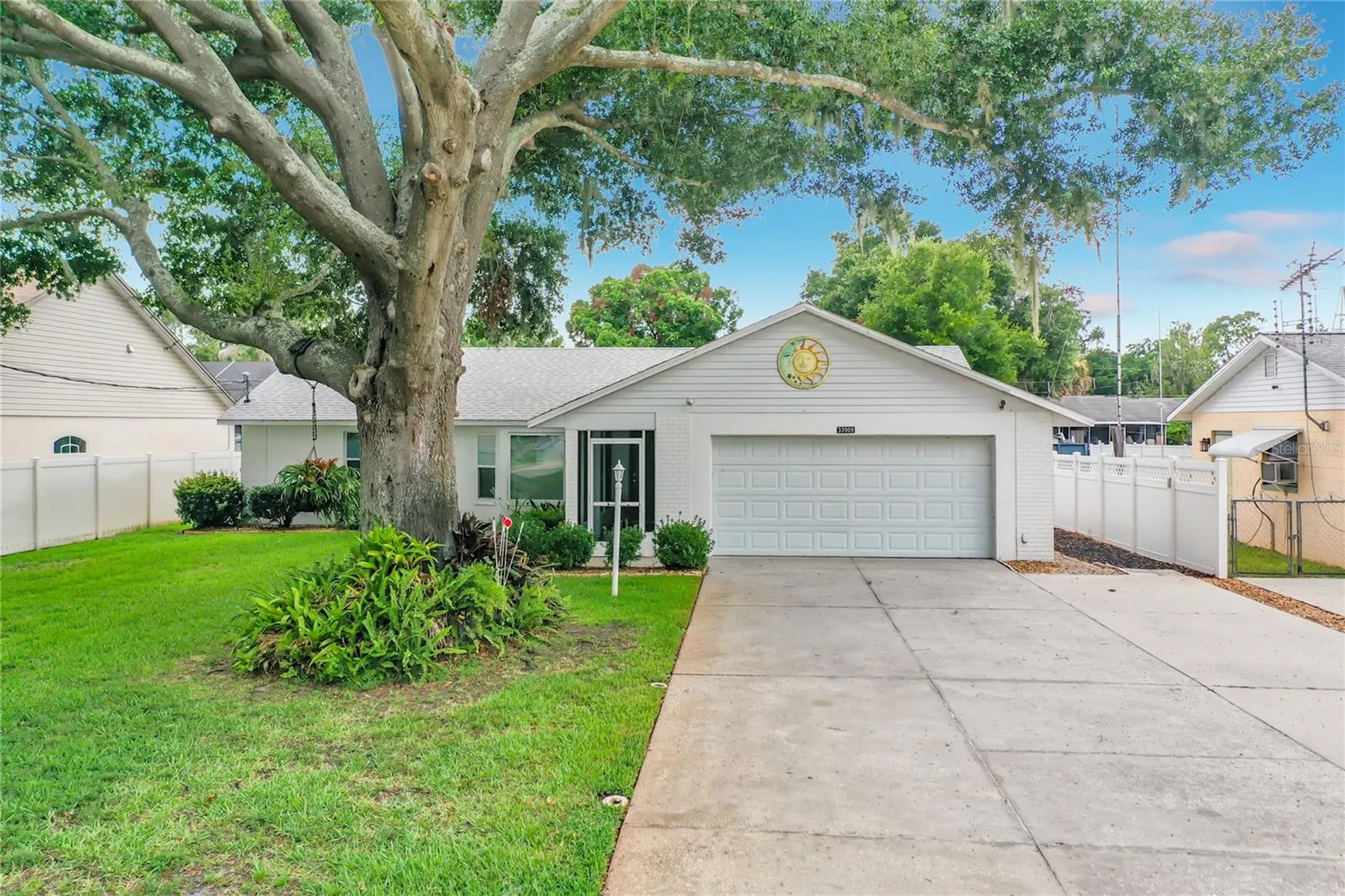 33909 Linda Lane Leesburg FL 34788
