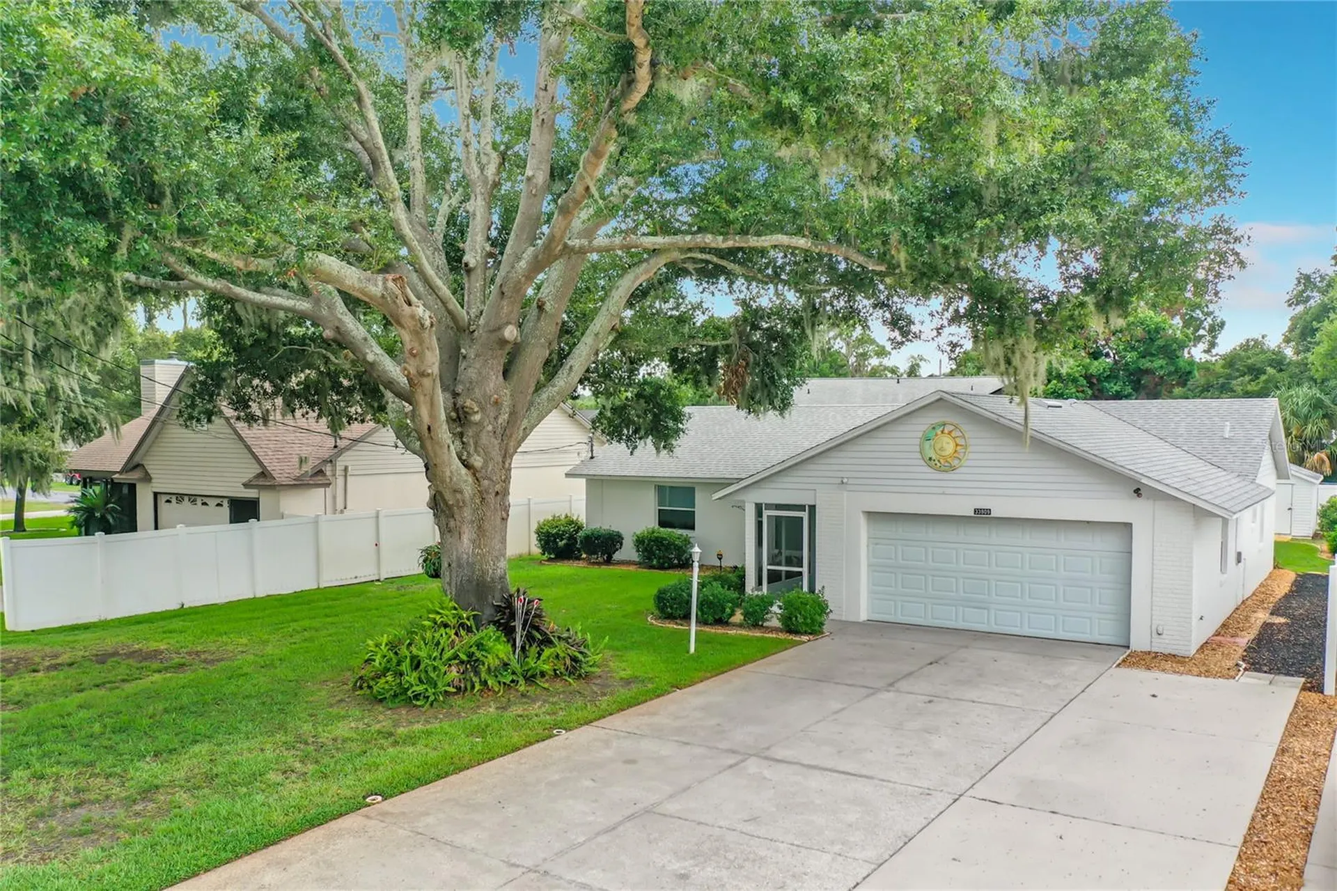 33909 Linda Lane Leesburg FL 34788