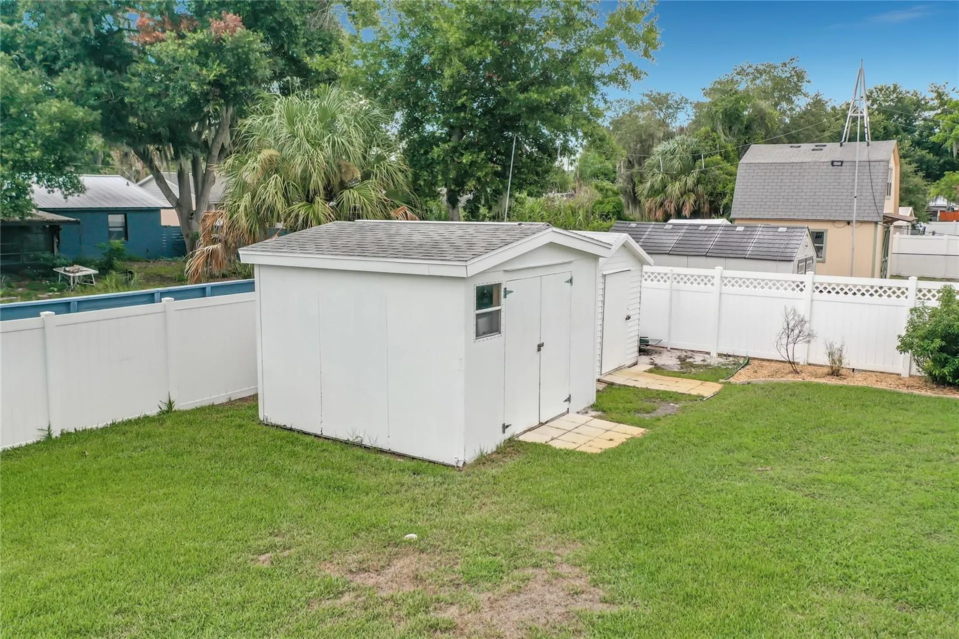 33909 Linda Lane Leesburg FL 34788