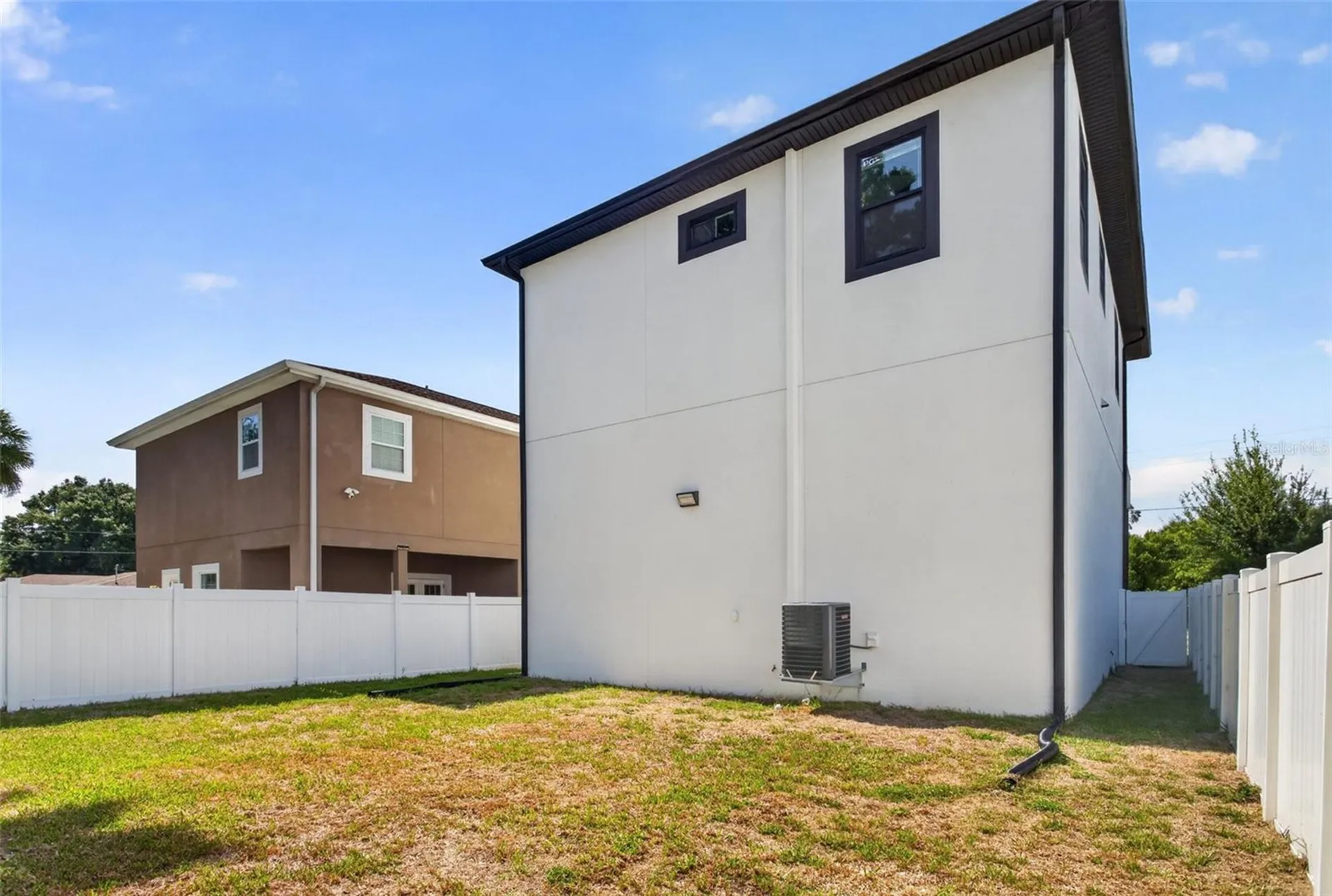 3022 W Douglas Street Tampa FL 33607