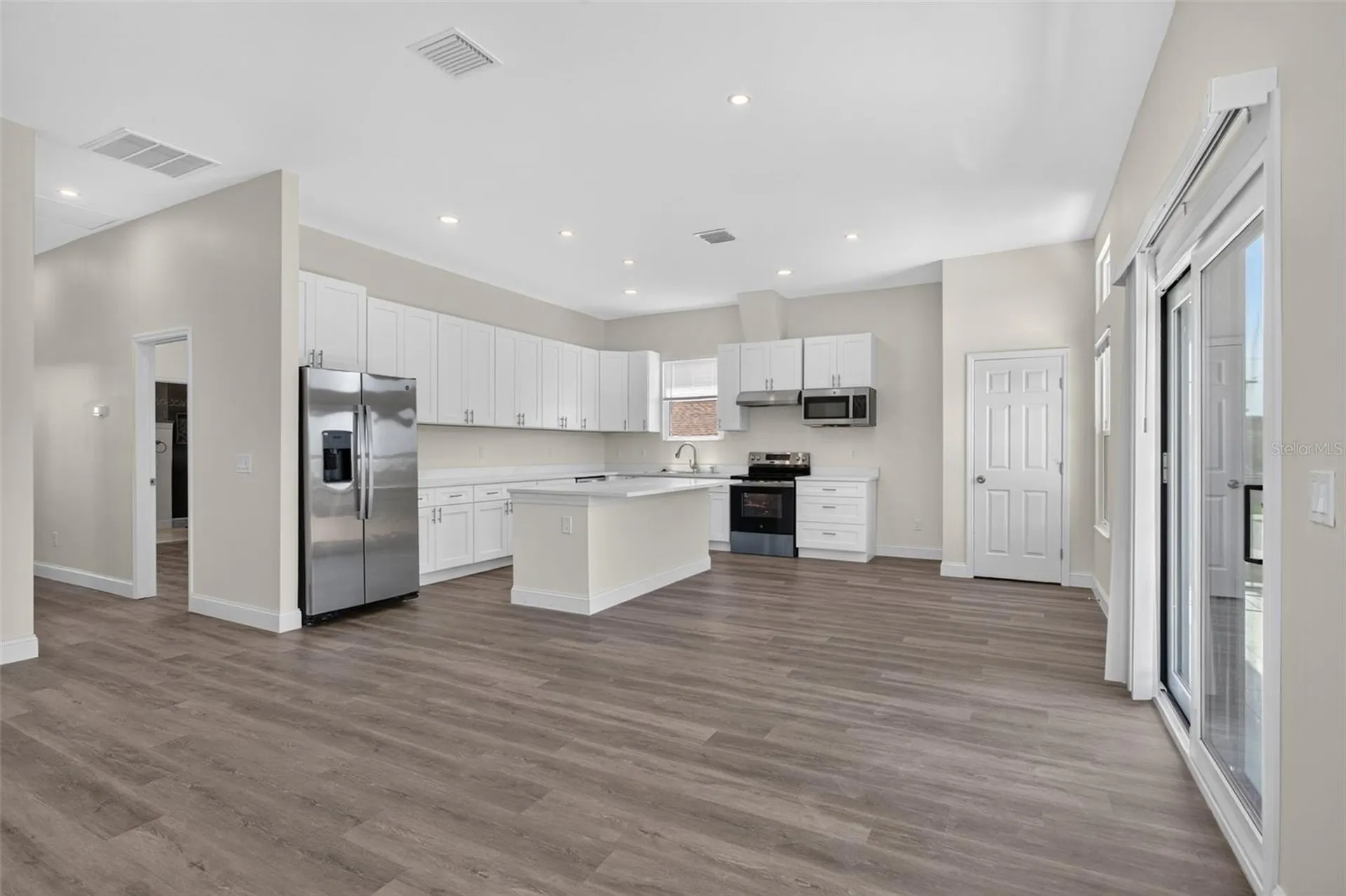 3022 W Douglas Street Tampa FL 33607