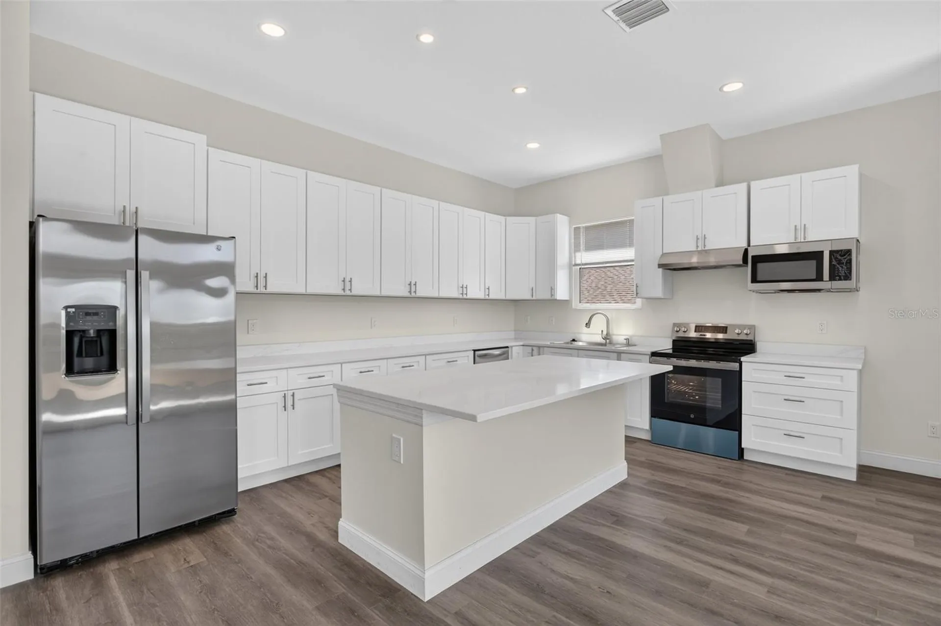 3022 W Douglas Street Tampa FL 33607