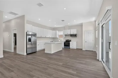 3022 W Douglas Street Tampa FL 33607