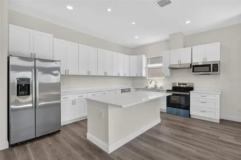 3022 W Douglas Street Tampa FL 33607