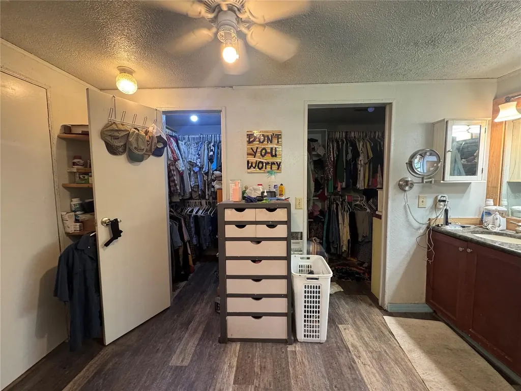 355 S Stacy Grove Rd, Road Oak Hill FL 32759