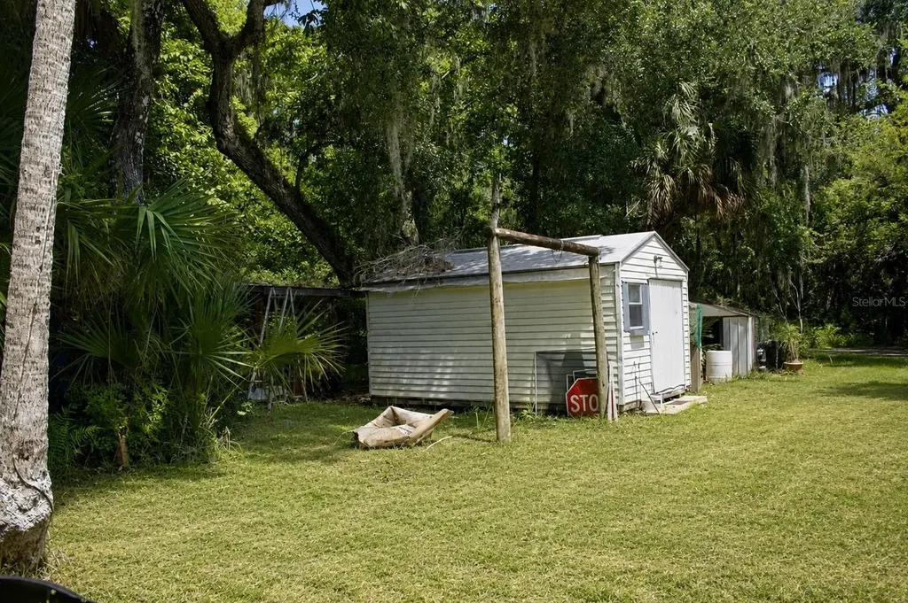 355 S Stacy Grove Rd, Road Oak Hill FL 32759