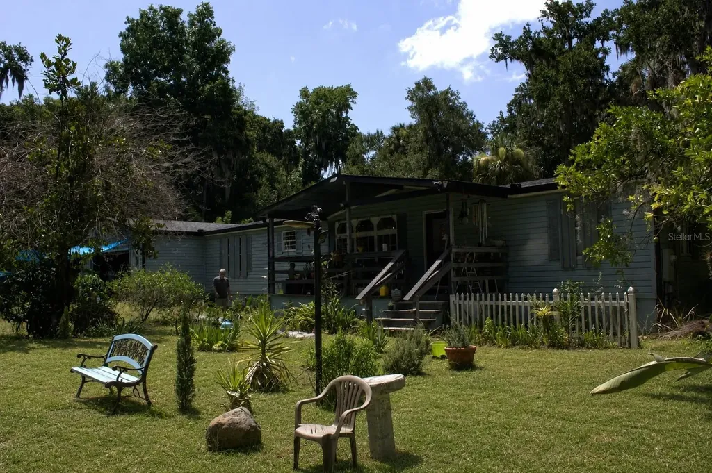 355 S Stacy Grove Rd, Road Oak Hill FL 32759