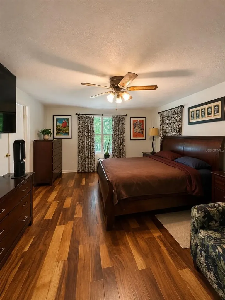 355 S Stacy Grove Rd, Road Oak Hill FL 32759